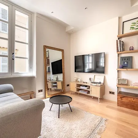 De L'horloge - Welkeys Apartment