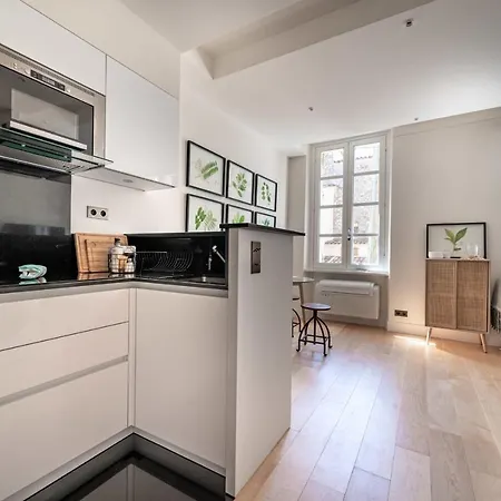 De L'horloge - Welkeys アンティーブ